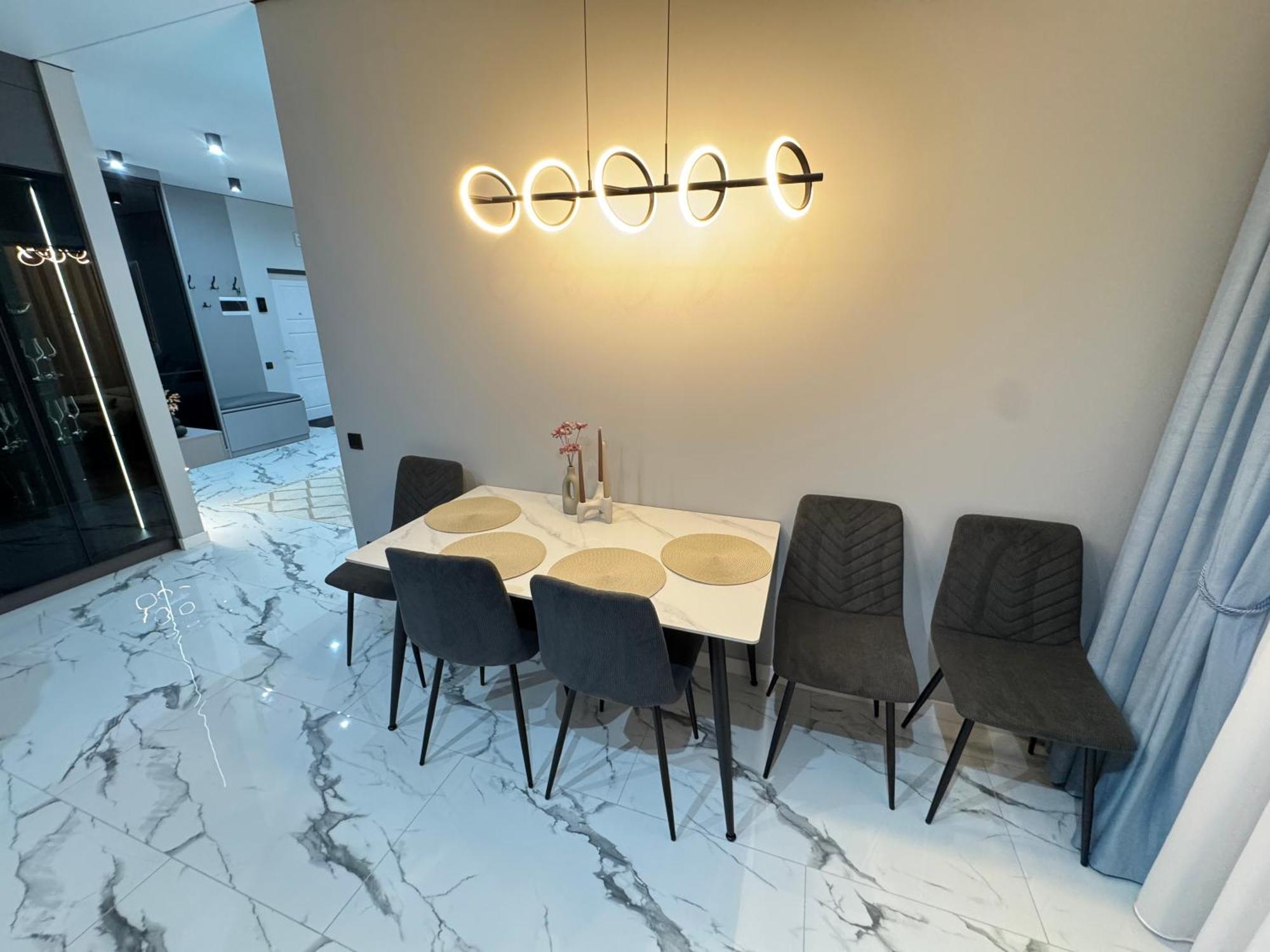 Two Bedroom Apartment In The Center, With Parking, Address Avram Iancu 32 Кишинев Екстериор снимка