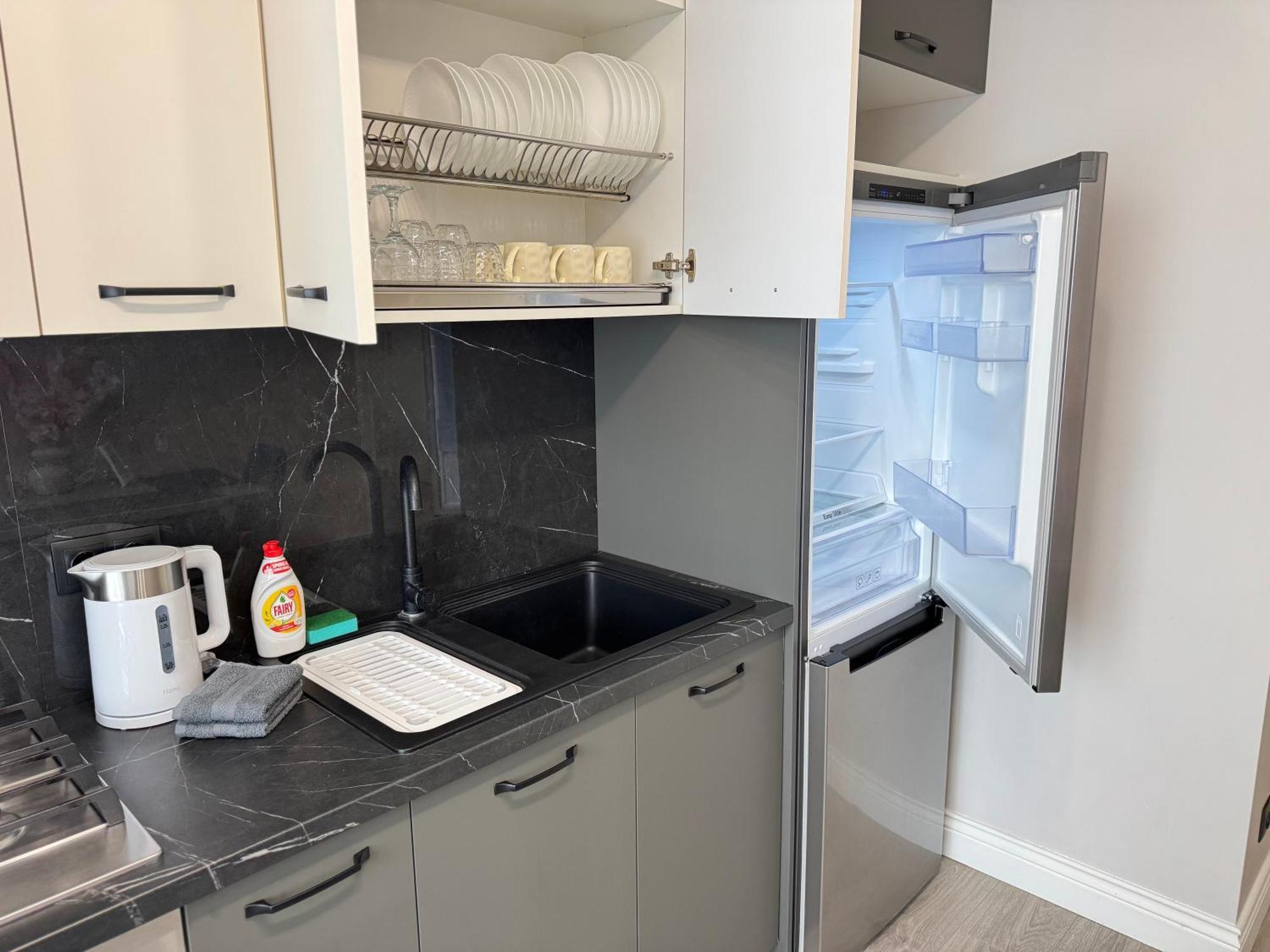 Two Bedroom Apartment In The Center, With Parking, Address Avram Iancu 32 Кишинев Екстериор снимка