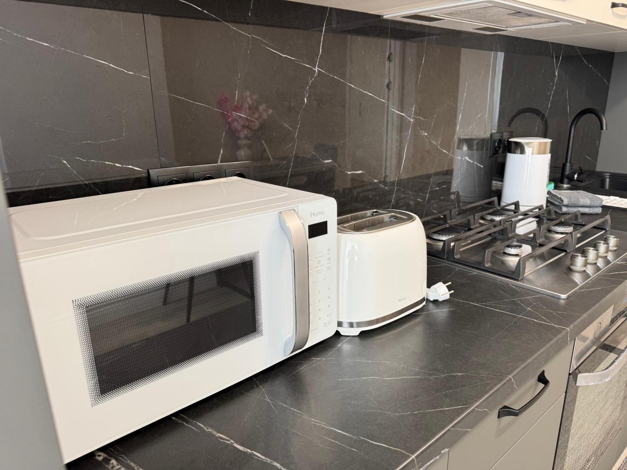 Two Bedroom Apartment In The Center, With Parking, Address Avram Iancu 32 Кишинев Екстериор снимка